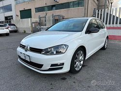 Bianco Usata 2013 VW Golf VII Highline Tre volumi | 8900 € (Buon prezzo)