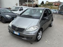 Grigio Usata 2004 Mercedes A180 Elegance Tre volumi | 800 € (Super prezzo)