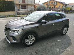 Grigio Usata 2021 Renault Captur SUV | 16.000 € (Cara)