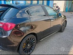 Nero Usata 2011 Alfa Romeo Giulietta Tre volumi | 3200 €