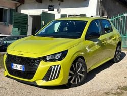 Verde Usata 2024 Peugeot 208 Active Due volumi | 14.690 € (Buon prezzo)