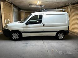 Usata 2005 Peugeot Partner Monovolume | 2500 €