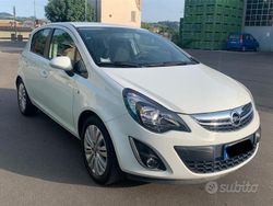 Bianco Usata 2013 Opel Corsa Edition Due volumi | 5400 € (Buon prezzo)