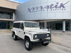 Bianco pastello Usata 2010 Land Rover Defender SUV | 23.500 € (Ottimo prezzo)