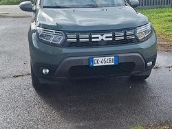 Verde Usata 2022 Dacia Duster Tre volumi | 15.850 € (Buon prezzo)