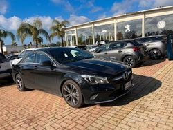 Nero Usata 2017 Mercedes CLA200 Business Tre volumi | 18.900 € (Buon prezzo)