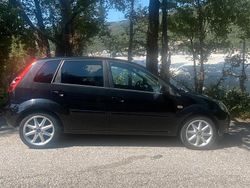Nero Usata 2008 Ford Fiesta Due volumi | 1900 € (Molto cara)