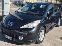 Nero Usata 2009 Peugeot 207 Tre volumi | 2290 € (Ottimo prezzo)