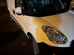 Bianco Usata 2014 Fiat Doblò Dynamic Monovolume | 7500 € (Buon prezzo)