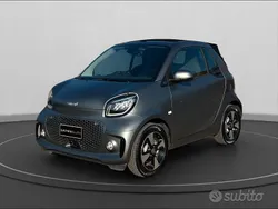 Grigio scuro opaco Usata 2023 Smart ForTwo Electric Drive Passion Cabrio | 16.500 € (Buon prezzo)