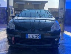 Usata 2006 Renault Clio II Tre volumi | 2600 € (Buon prezzo)