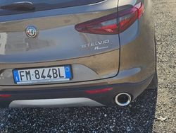 Oro Usata 2017 Alfa Romeo Stelvio Business SUV | 16.990 € (Ottimo prezzo)