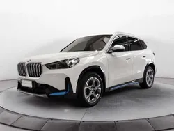Alpin white / pastello Usata 2023 BMW iX1 xLine SUV | 37.900 € (Buon prezzo)