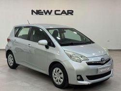 Argento Usata 2012 Toyota Verso-S Style Monovolume | 4900 € (Buon prezzo)