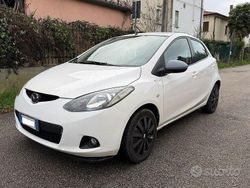 Bianco Usata 2009 Mazda 2 Due volumi | 2600 € (Ottimo prezzo)