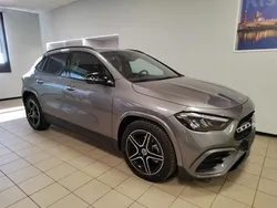 Grigio montagna Usata 2024 Mercedes GLA220 Advanced Plus SUV | 51.900 € (Buon prezzo)