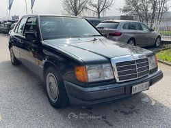 Nero Usata 1991 Mercedes 200 Station wagon | 3900 €