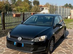 Nero Usata 2015 VW Golf VII Comfortline Tre volumi | 9000 € (Super prezzo)