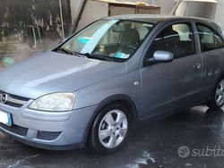 Grigio Usata 2006 Opel Corsa Due volumi | 1800 € (Ottimo prezzo)