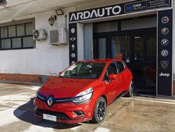 Rosso Usata 2017 Renault Clio IV Tre volumi | 6900 € (Buon prezzo)