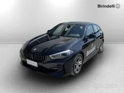 Black sapphire metallizzato Usata 2024 BMW 118 M Sport Due volumi | 32.500 € (Buon prezzo)