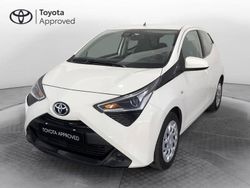 Cool white Usata 2020 Toyota Aygo X-play Due volumi | 11.900 € (Buon prezzo)