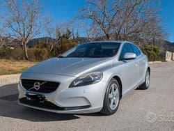 Usata 2013 Volvo V40 Momentum Tre volumi | 6500 € (Buon prezzo)