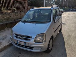 Grigio Usata 2002 Opel Agila Due volumi | 1700 €