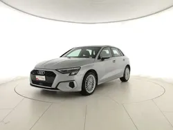 Argento fioretto metallizzato Usata 2022 Audi A3 Sportback Advanced Tre volumi | 37.900 € (Buon prezzo)