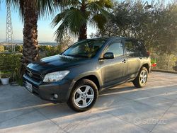 Grigio Usata 2008 Toyota RAV4 Tre volumi | 4500 € (Super prezzo)