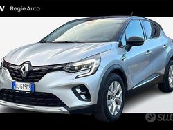 Grigio chiaro Usata 2022 Renault Captur Intens SUV | 16.900 € (Ottimo prezzo)