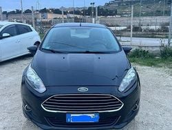 Nero Usata 2015 Ford Fiesta Titanium Tre volumi | 4600 € (Super prezzo)