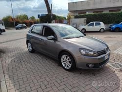 Grigio Usata 2010 VW Golf VI Tre volumi | 7500 € (Buon prezzo)