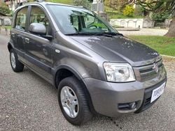 Grigio scuro Usata 2012 Fiat Panda 4x4 Climbing Due volumi | 7900 € (Buon prezzo)
