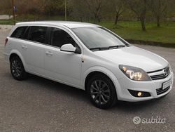Bianco Usata 2010 Opel Astra S Station wagon | 7500 € (Molto cara)