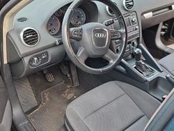 Blu Usata 2012 Audi A3 Attraction Tre volumi | 4800 € (Super prezzo)