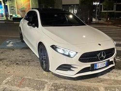 Bianco Usata 2022 Mercedes A180 AMG line Tre volumi | 32.000 € (Buon prezzo)