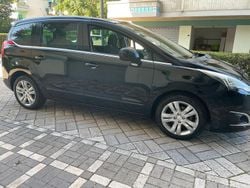 Nero Usata 2015 Peugeot 5008 Allure Monovolume | 7000 € (Buon prezzo)