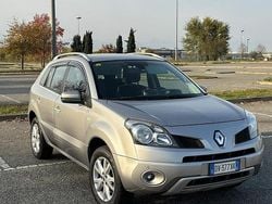Argento Usata 2009 Renault Koleos Dynamique SUV | 3390 € (Buon prezzo)