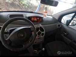 Nero Usata 2009 Renault Modus Monovolume | 800 €