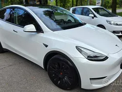 Usata 2023 Tesla Model Y SUV | 38.500 € (Buon prezzo)