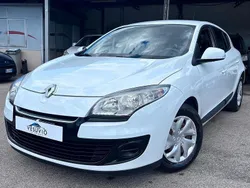 Usata 2013 Renault Mégane III Tre volumi | 3590 € (Buon prezzo)
