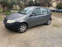Grigio Usata 2005 Fiat Punto Tre volumi | 999 € (Super prezzo)