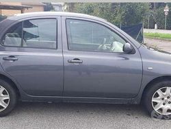 Grigio Usata 2004 Nissan Micra Due volumi | 1800 € (Buon prezzo)