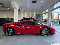 Rosso Usata 2021 Ferrari F8 Coupé | 325.000 € (Cara)