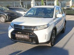 Bianco artico Nuova 2025 Suzuki Vitara Cool SUV | 27.700 € (Cara)