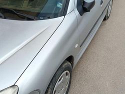 Grigio Usata 1999 Peugeot 106 Due volumi | 600 €