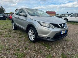 Grigio Usata 2014 Nissan Qashqai SUV | 10.800 € (Buon prezzo)