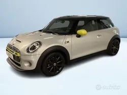 Argento metallizzato Usata 2021 Mini Cooper SE Due volumi | 18.200 € (Buon prezzo)