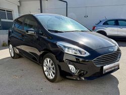 Nero Usata 2019 Ford Fiesta Vignale Due volumi | 9999 € (Buon prezzo)